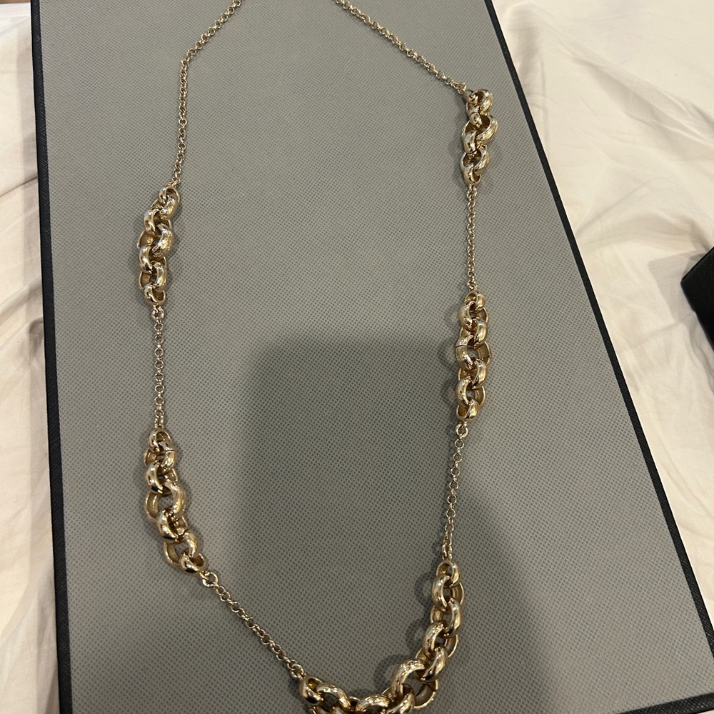 Elegant Gold Chain Necklace